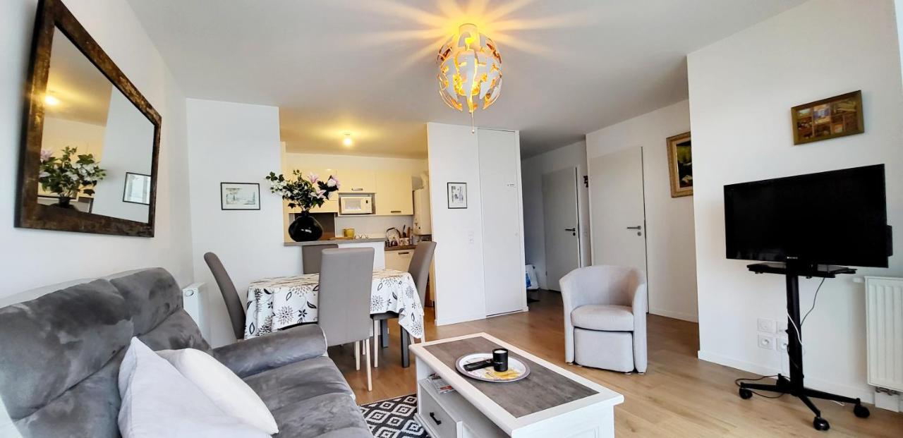 Appartement Moderne Finement Decore Avec Balcon A Vannes Centre المظهر الخارجي الصورة